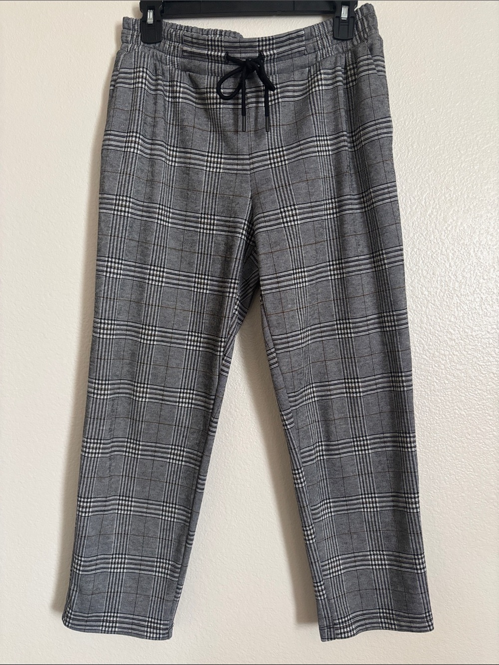 A New Day Size Small Comfort Gray and Black Plaid Pants